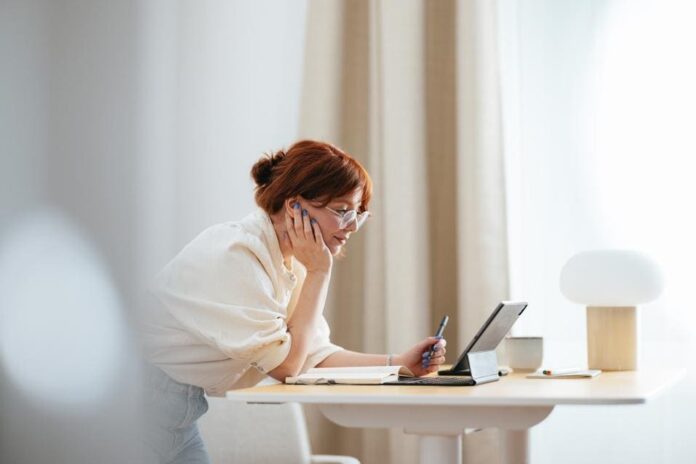 7 Kiểu Bài Đăng LinkedIn Giúp Biến Người Theo Dõi Thành Khách Hàng