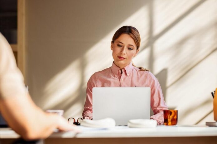 AI Sẽ Thay Thế Huấn Luyện Viên – Và Phần Lớn Chúng Ta Chưa Hiểu Vì Sao